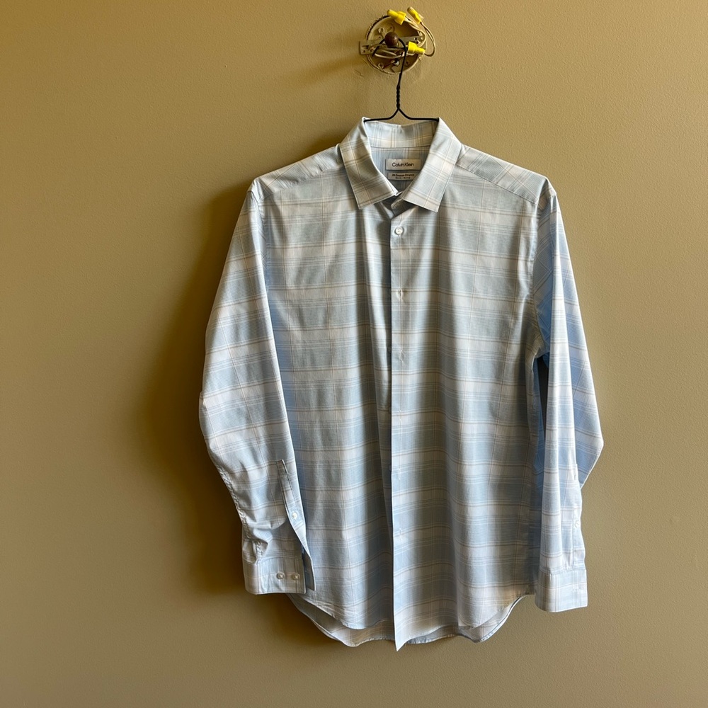 Calvin Klein all seasons stretch Slim  Button Shirt Mens Blue plaid  Lg 16/32-33